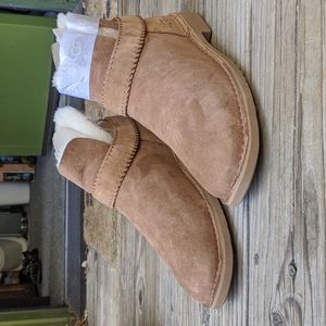 UGG McKay Boot